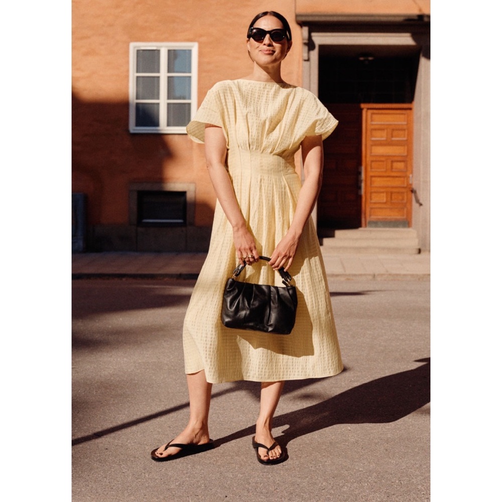 & Other Stories Gathered Waist Midi Dress US4